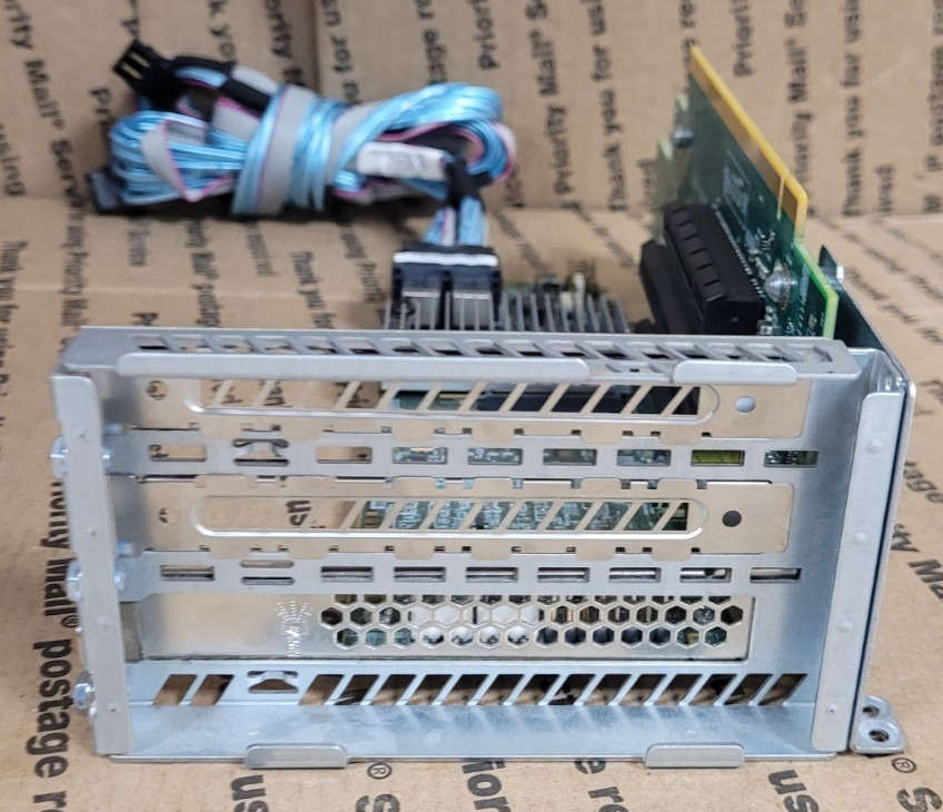 Intel RS3DC080 Raid Controller PBA G98401-250 FullHeight W/H18286-003A RISER