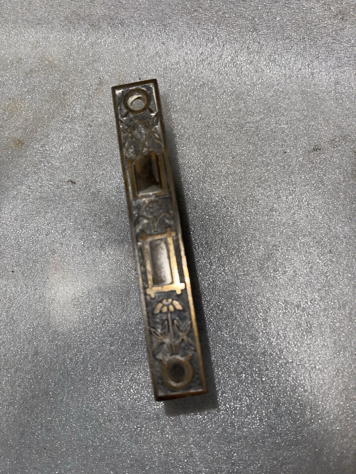 1 ANTIQUE EASTLAKE VICTORIAN MORTISE DOOR LOCK FANCY  ORNAMENTAL FACEPLATE