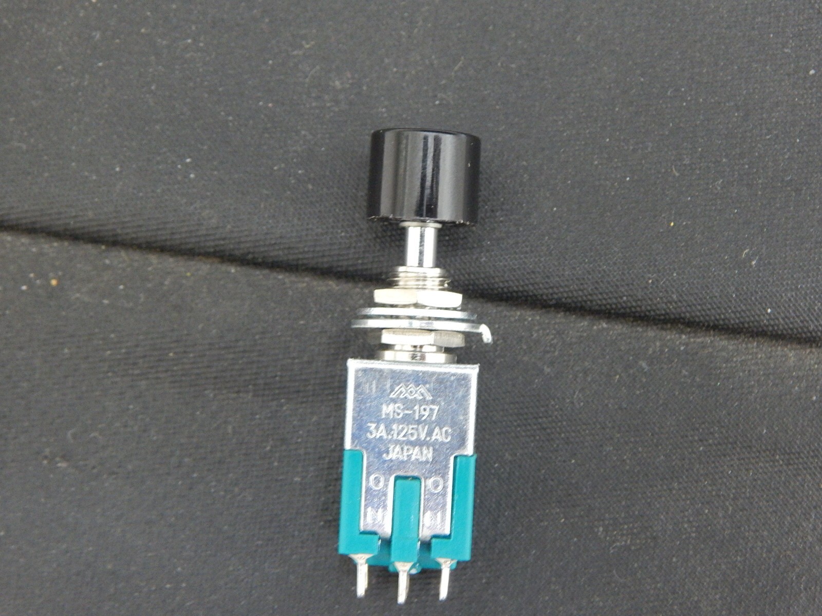 MIYAMA MS-197 PUSH SWITCH 3A 125VAC 6 CONTACT BLK BUTTON - USA FAST SHIPPING