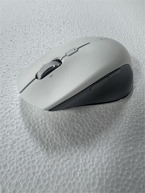 Razer Pro Click Humanscale Wireless Ergonomic Mouse PROCLICK-NA