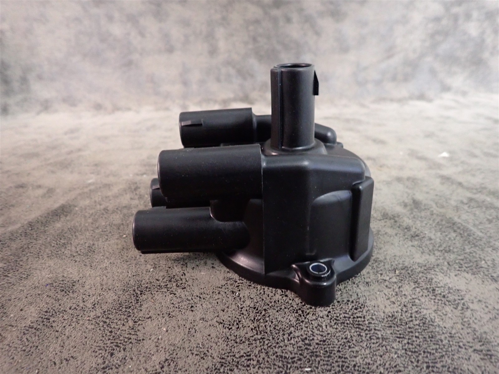NEW WVE 5D1298 Distributor Cap (G209)