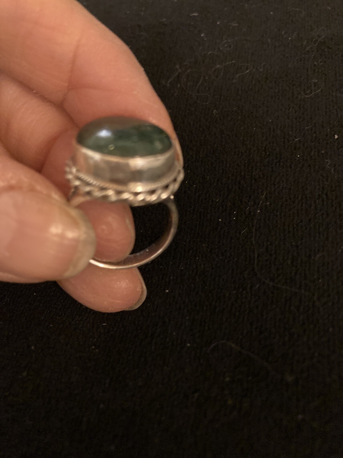 Sterling Silver 925 Dark Green Stone Size 5 B121