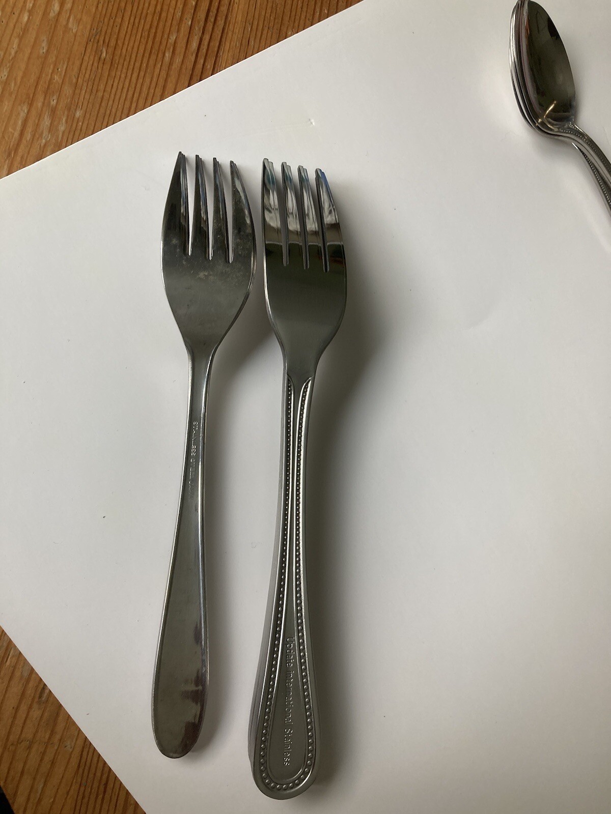 26 Piece “UPDATE” Pattern International Stainless Beaded Heavy Flatware Plus