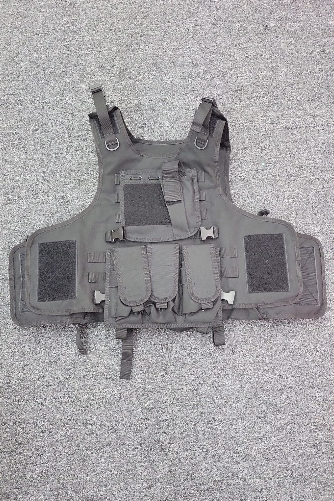*Tactical Airsoft Vest