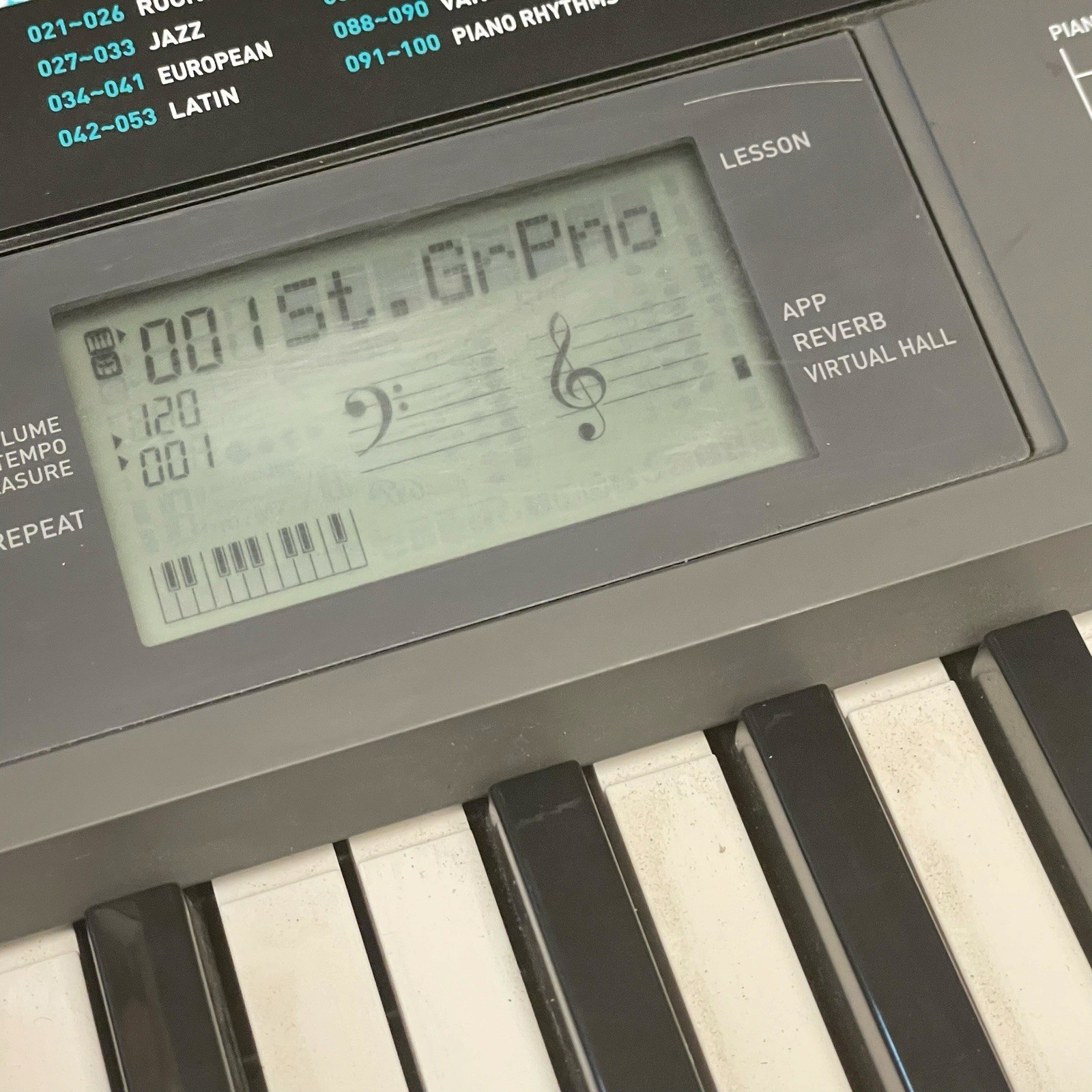 CASIO Electronic Keyboard Piano 61 Key CTK-2550