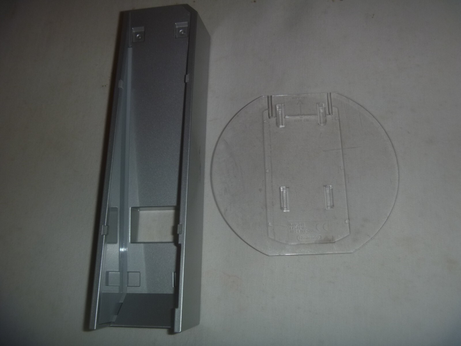 Official Nintendo Wii Console Stand Dock  &Clear Base Plate RVL-017 & RVL-019