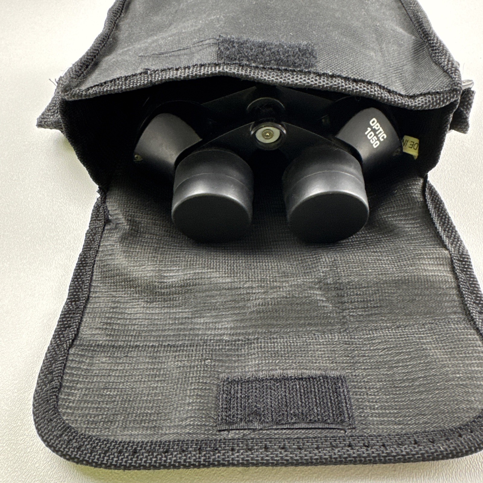 OPTIC 1050 BINOCULARS , & CARRYING CASE, VINTAGE