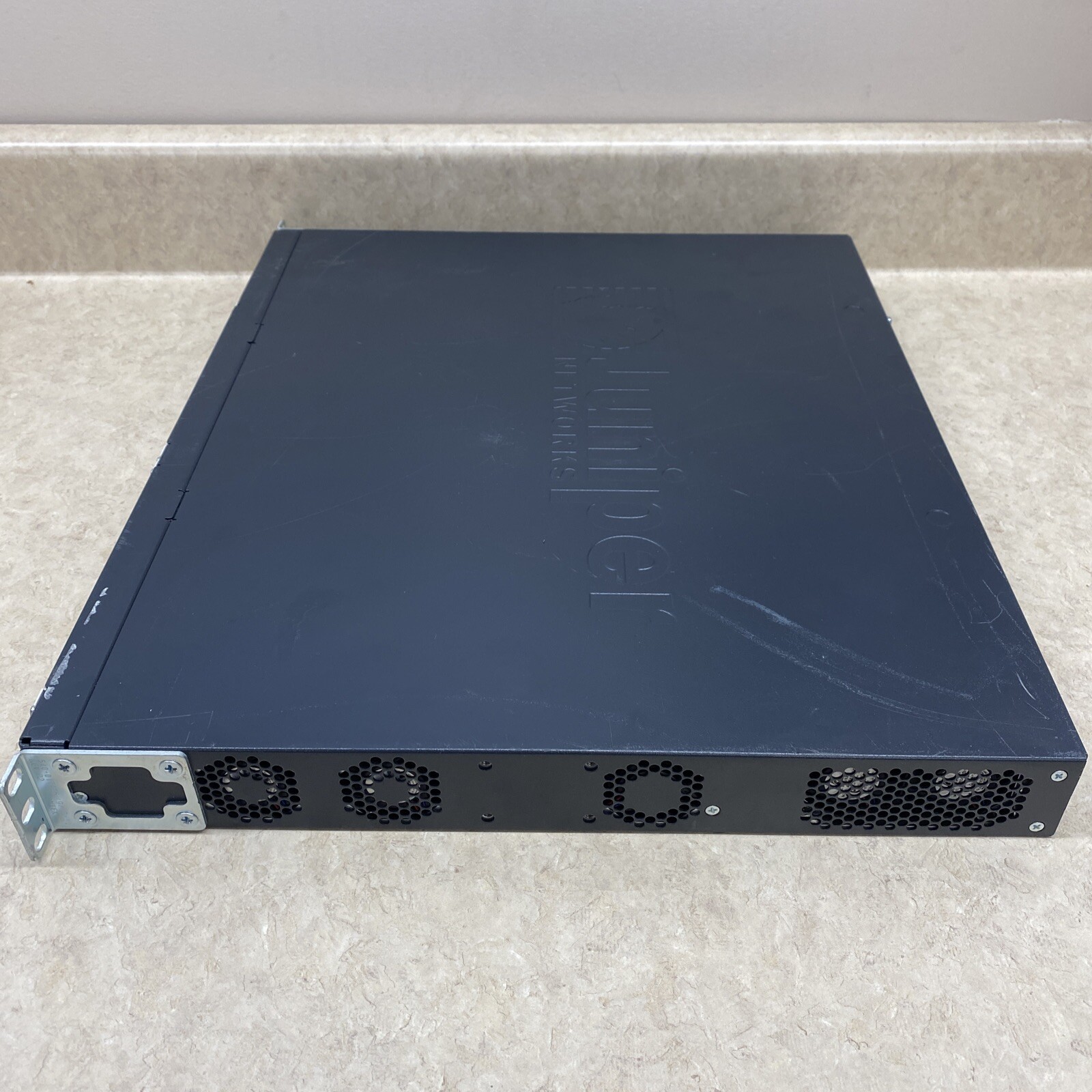 Juniper Networks SSG-320M-SH Secure Services Gateway