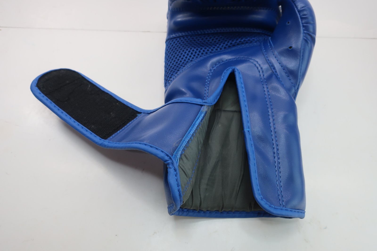 PRO Professional Deluxe Synthetic Leather Boxing Gloves - Blue 8 oz