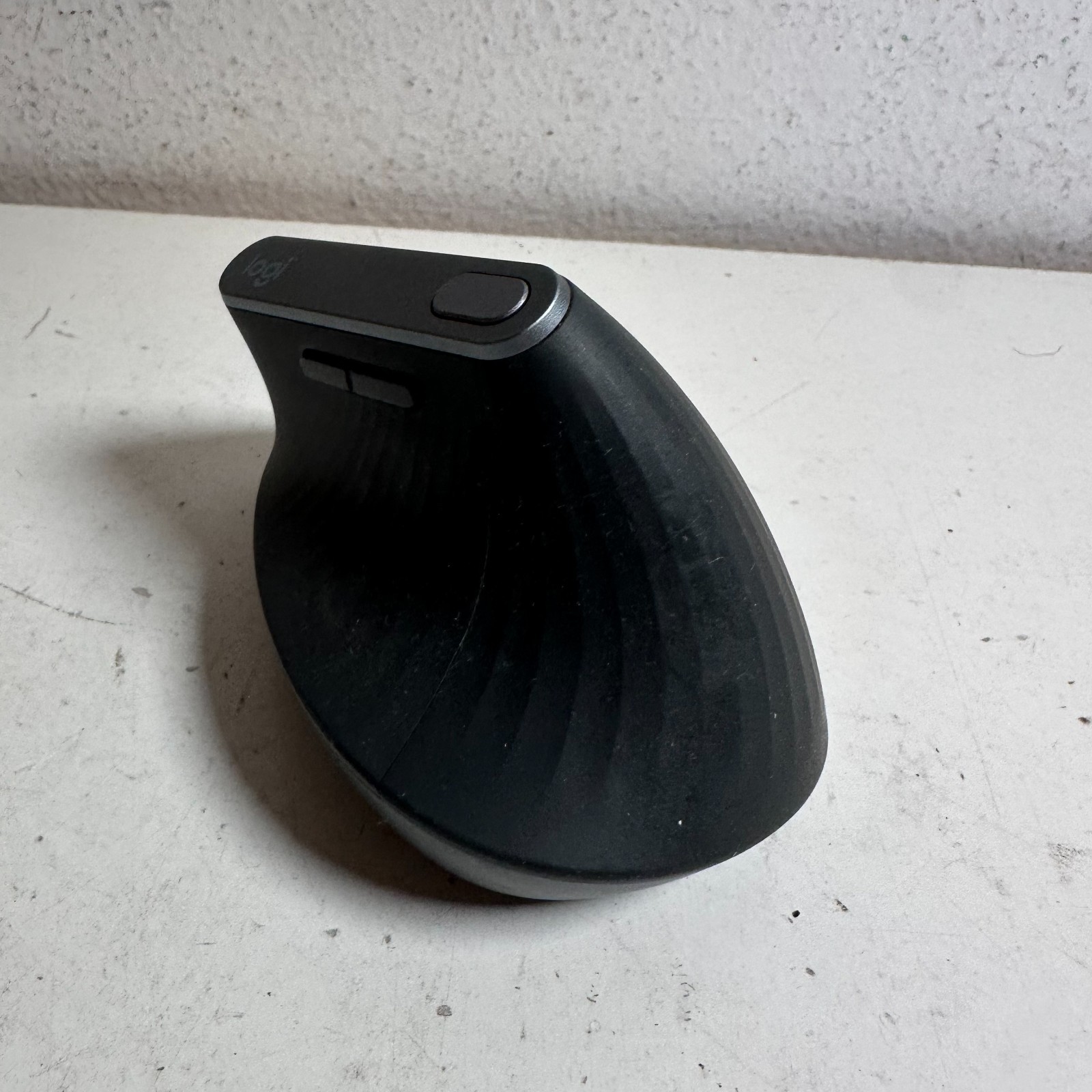 Logitech MX Vertical M-R0074 Graphite USB Ergonomic Wireless Optical Mouse