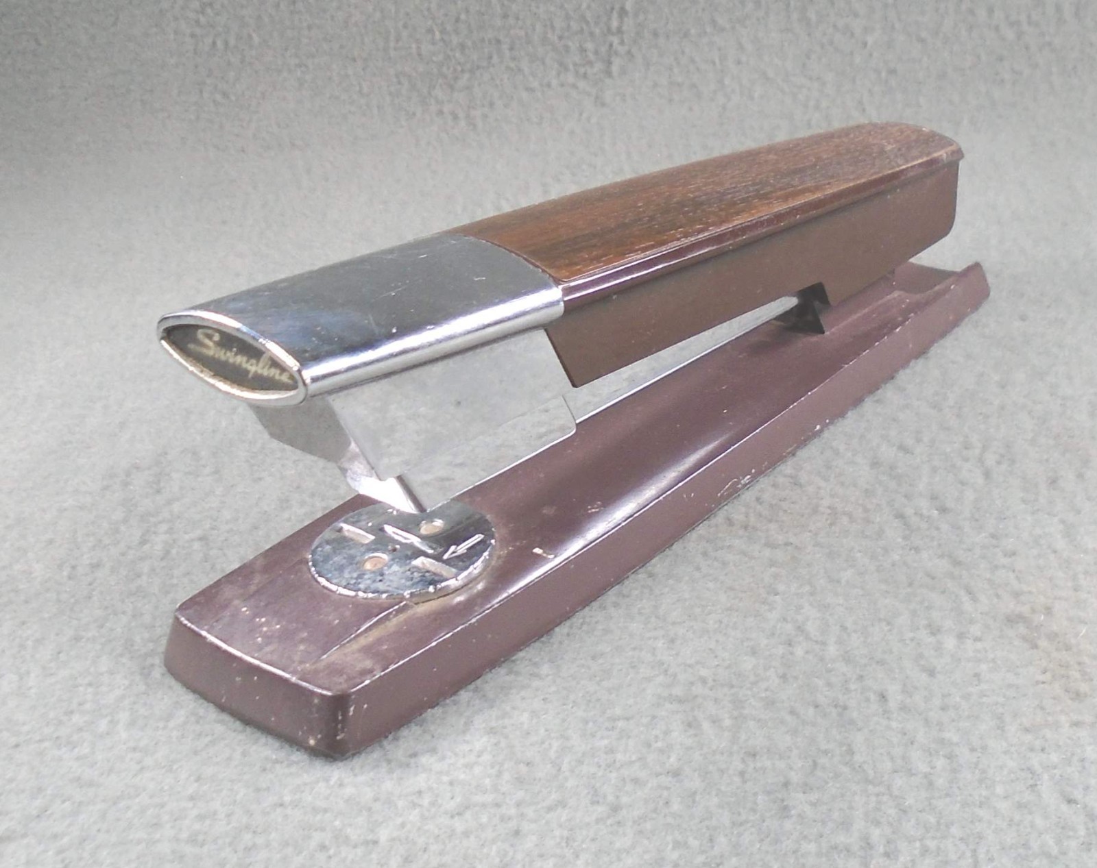 Vintage Swingline WOOD GRAIN 333 STAPLER brown chrome executive desk 1960 MCM