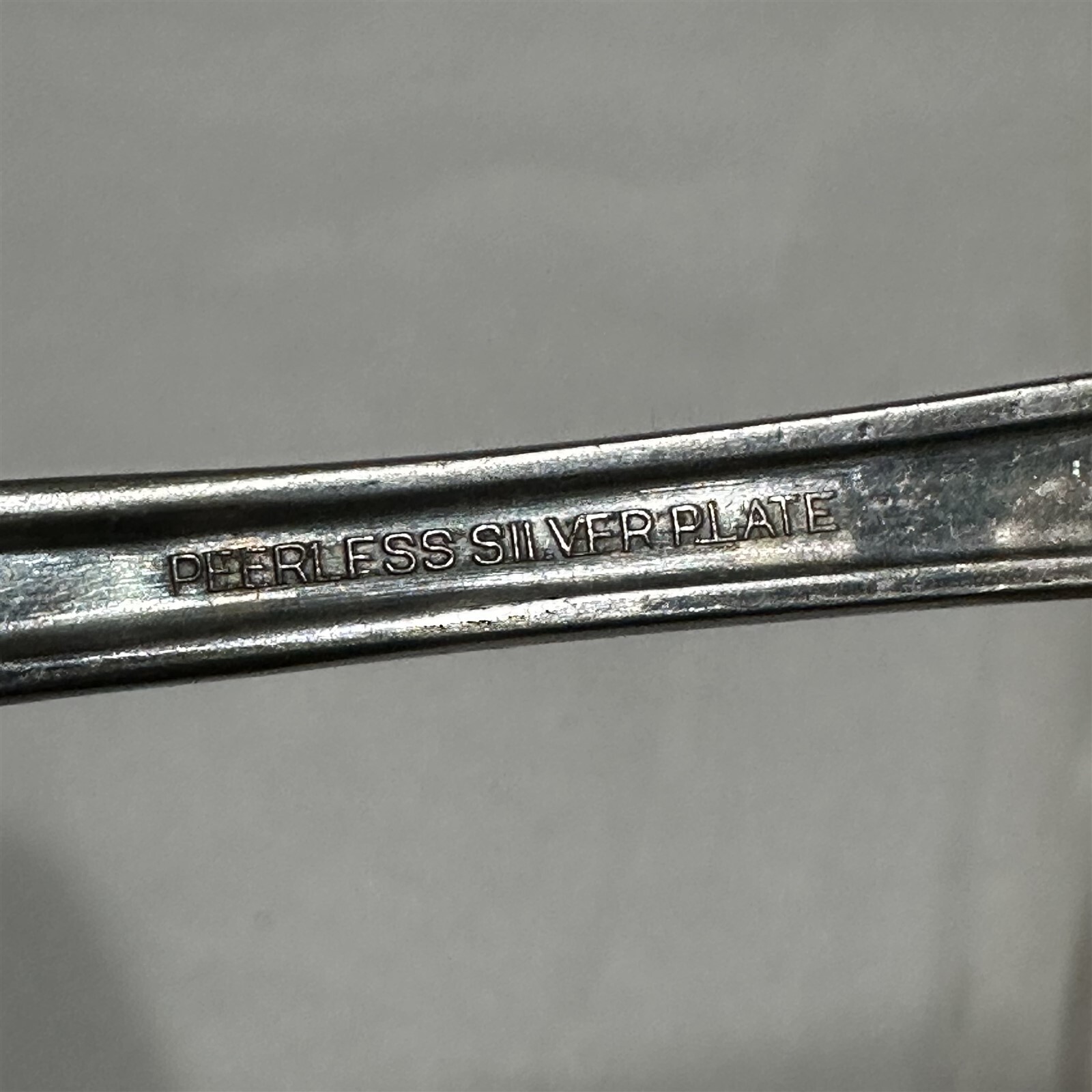 Silverplate PEERLESS BERKELEY CAKE PIE SERVER 10 1/2"