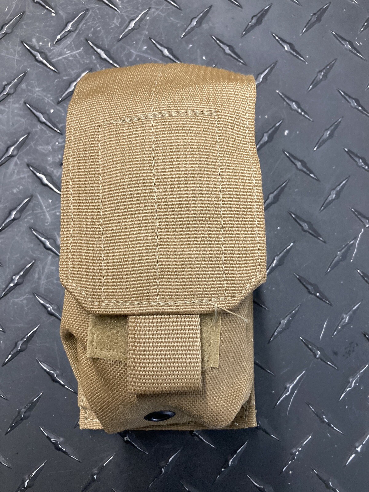 Multi-Frag pouch Coyote USMC