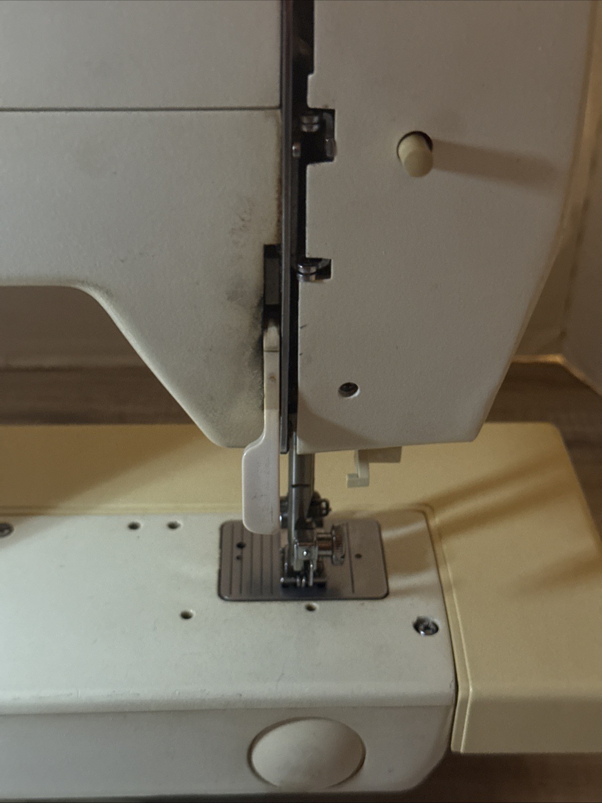 SIMPLICITY Sewing Machine Zig Zag 8220 W/Manual TESTED & Working