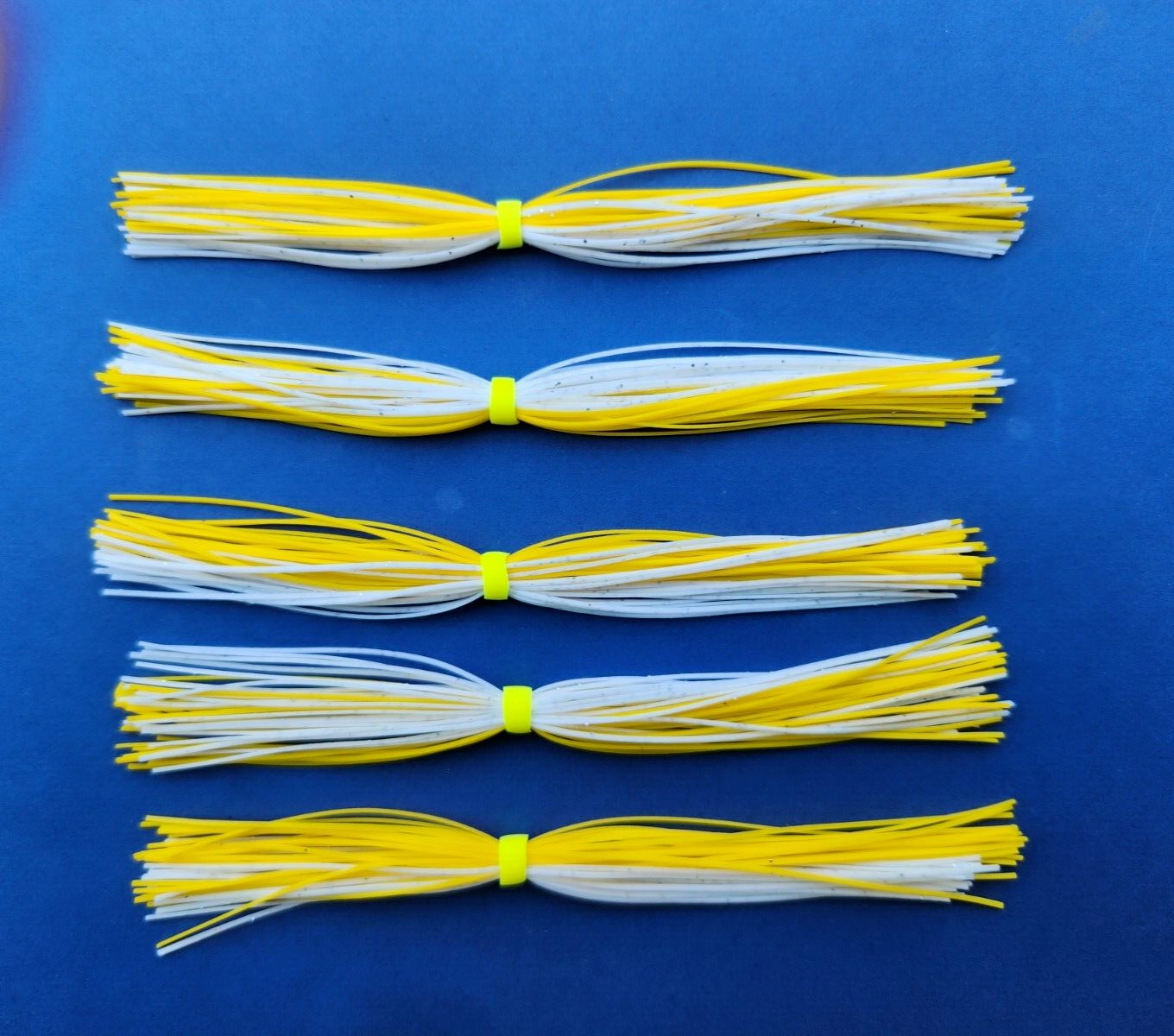 5 silicone Skirt YELLOW/WHITE SILIVER GLITTER #9440 Lure Spinnerbait Buzz Tackle