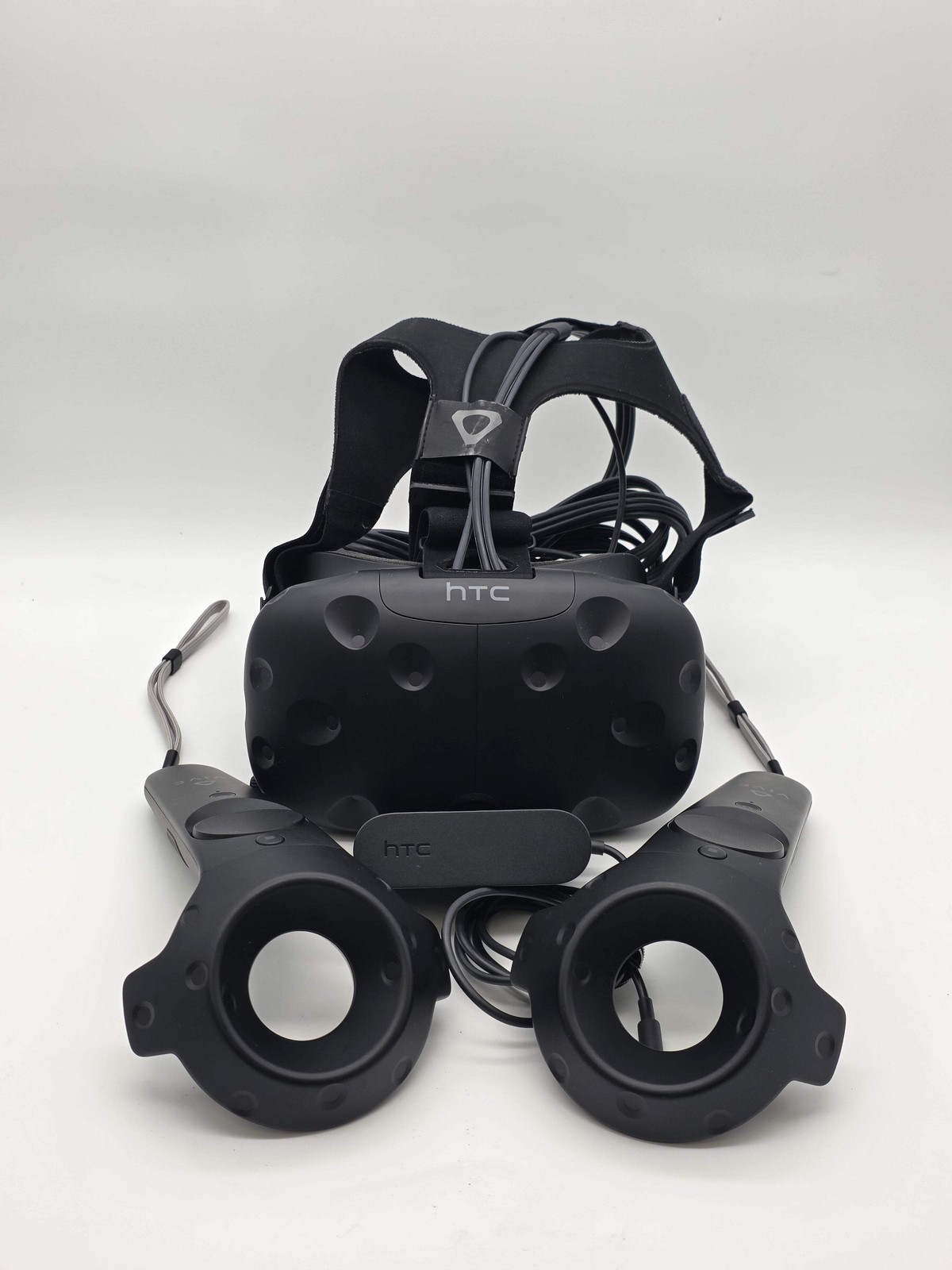 HTC Vive VR Headset System w/ Controllers, Link Box & Cables