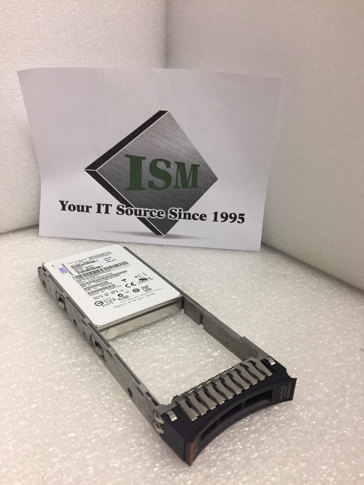 IBM ACMA 00Y2518 00Y2413 00Y5724 49Y7470 HDD 200GB SSD 6GB 2.5″ for v3700