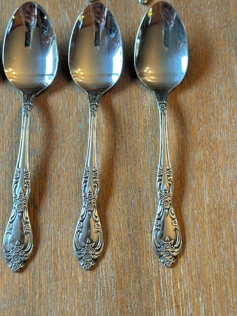 Oneida Profile Galveston Stainless Flatware 30 piece Set with original boxes