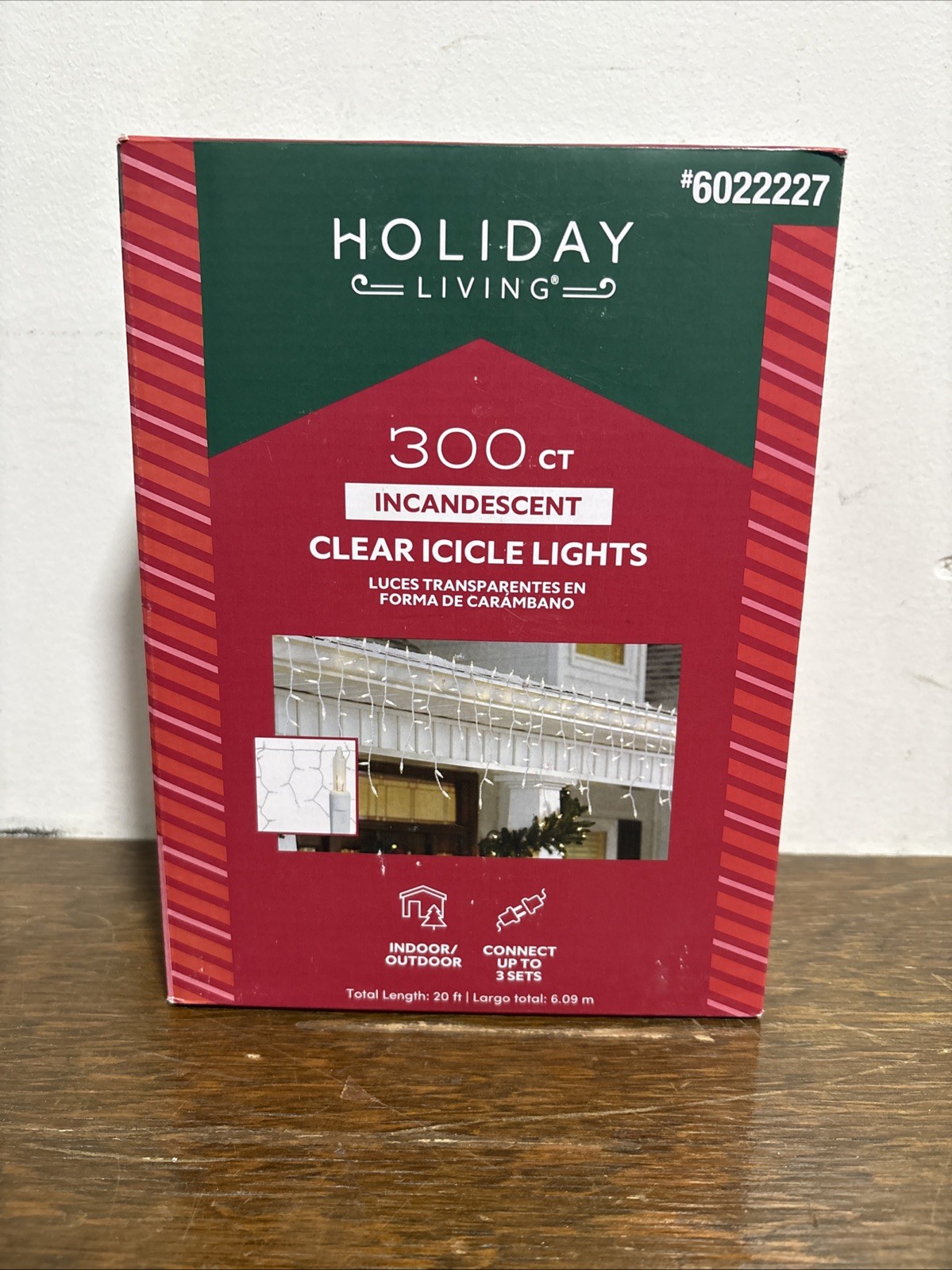 NEW Holiday Living Christmas 300 Count Lights Icicle clear 20 Feet Total Length