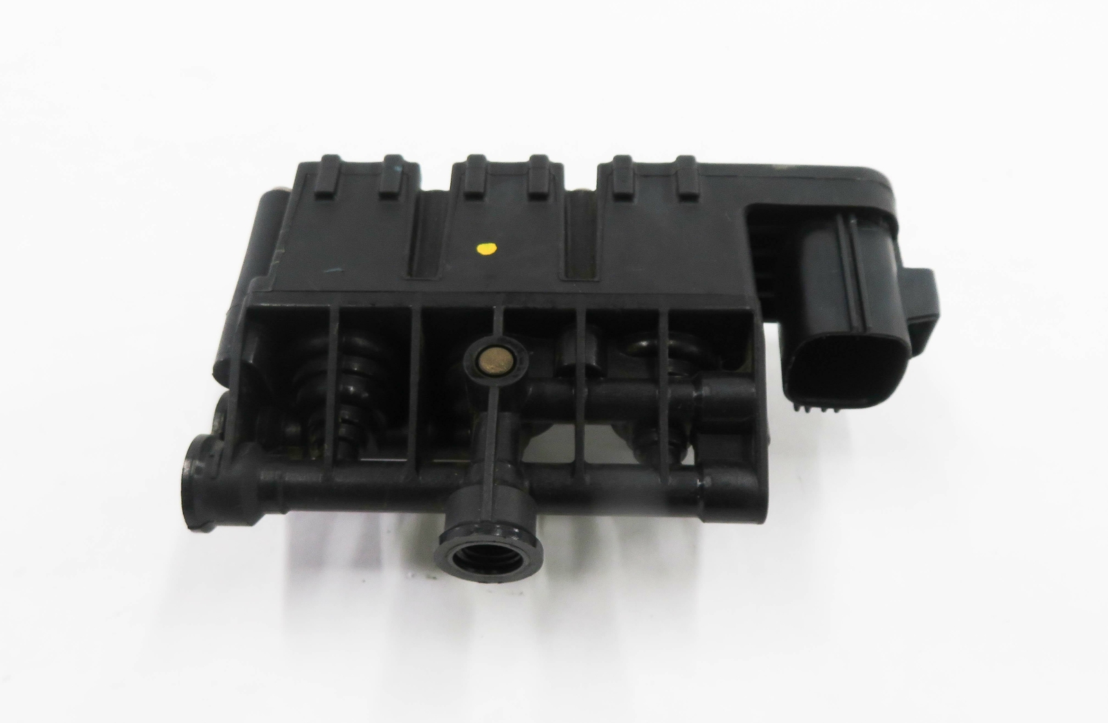 2011 RANGE ROVER (L322) AIR SUSPENSION RELIEF VALVE BLOCK