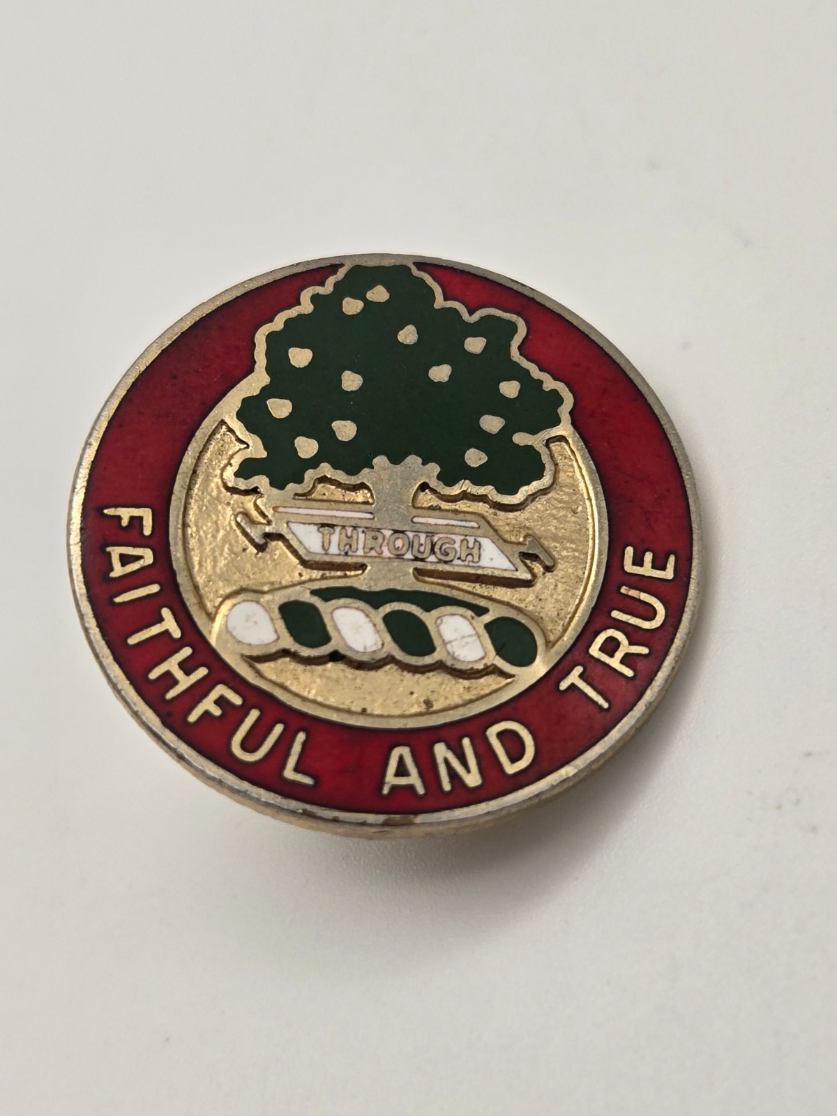 Vintage Army DUI pin - "Faithful and True" 5th Field Artillery Regiment NS Meyer