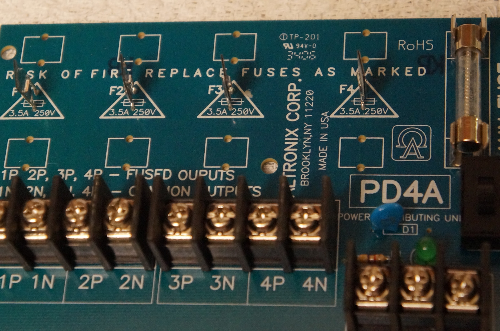 ALTRONIX PD4A Access Power Distribution Sub-Assembly 4-Fuse Panel PCB