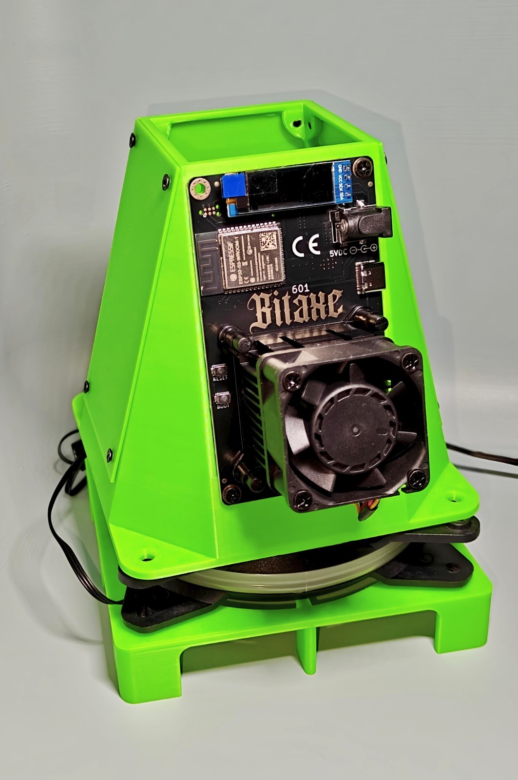 Bitaxe Gamma 601/602 cooling tower for 4 bitaxe 120mm fan mount - Bright Green