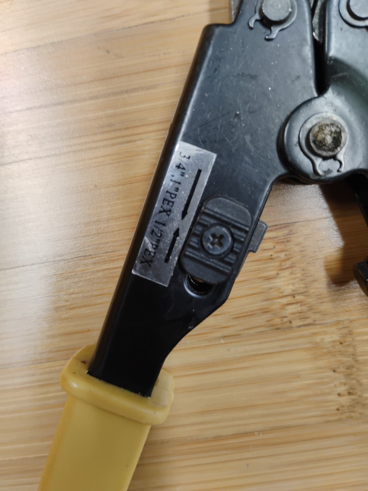 Apollo 1/2 in. and 3/4 in. PEX-B Crimp Tool
