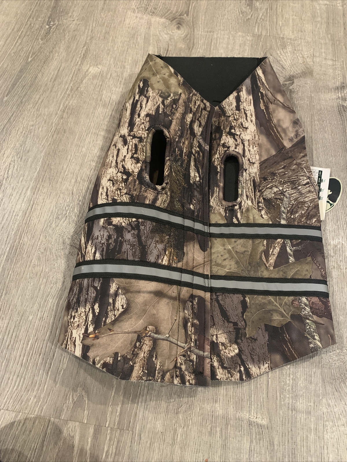 Mossy Oak Camouflage Reflective Neoprene Dog Vest Size Large.