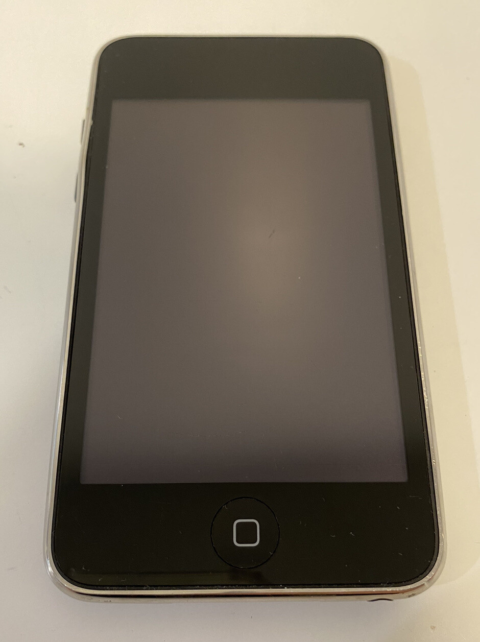Apple iPod touch 3rd Generation Black (64 GB) Good Condition