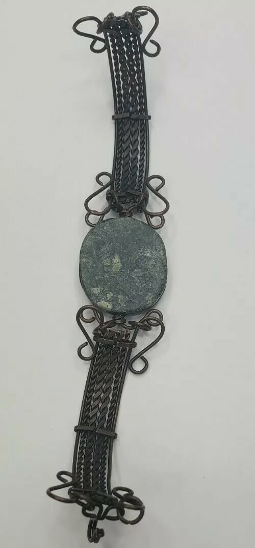 Unique Handmade Multi-Colored Green Round Stone in Copper Bronze Bracelet