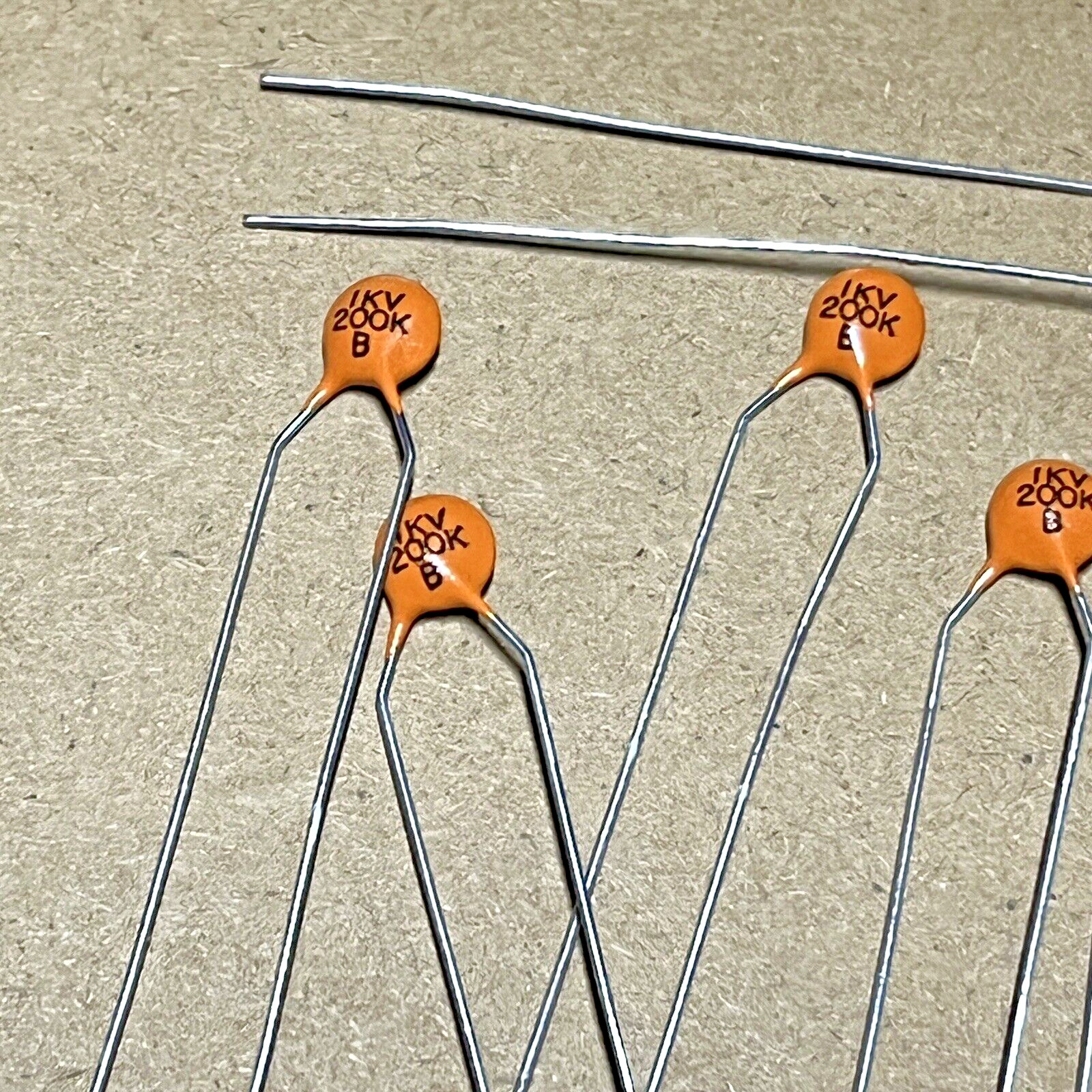 Vishay Cera-Mite 1kV 10% 200pF Radial Ceramic Disk Capacitors 10TST20 Domestic