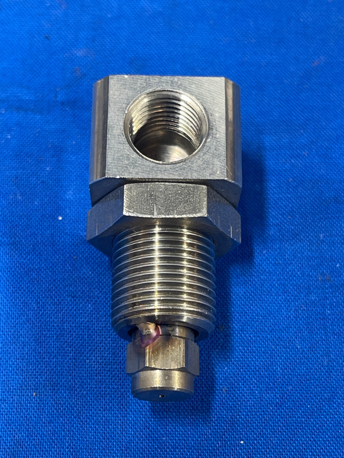NOZZLE ASSEMBLY WASHING SYSTEM 5/8"-19 MALE 1/2"-19 FEMALE CONNECTION