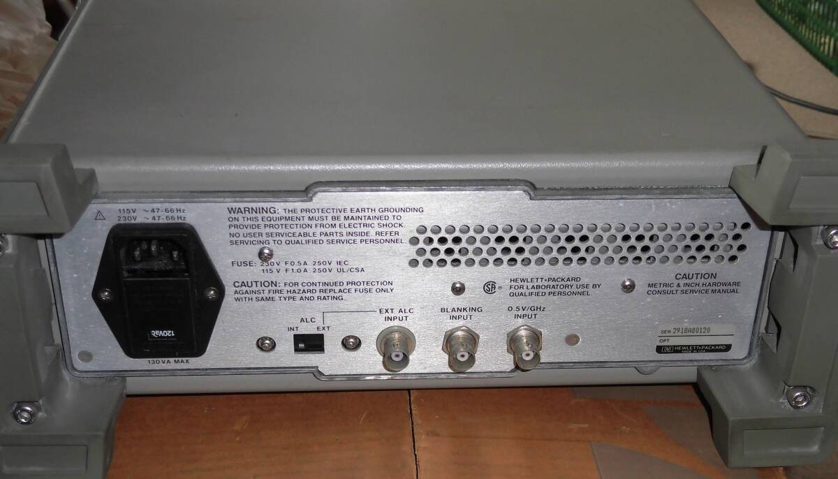 HP 85640A RF TRACKING GENERATOR 300KHz～2.9GHz
