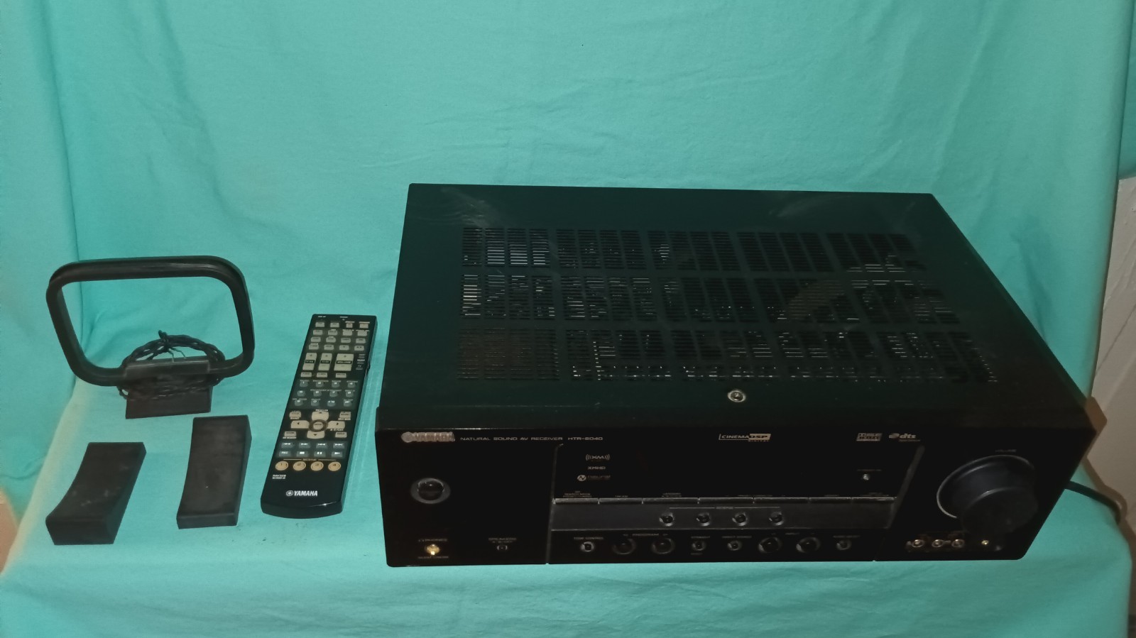Yamaha HTR-6040 Stereo AV DTS 5.1 Channel Dolby Digital Home Receiver Bundle