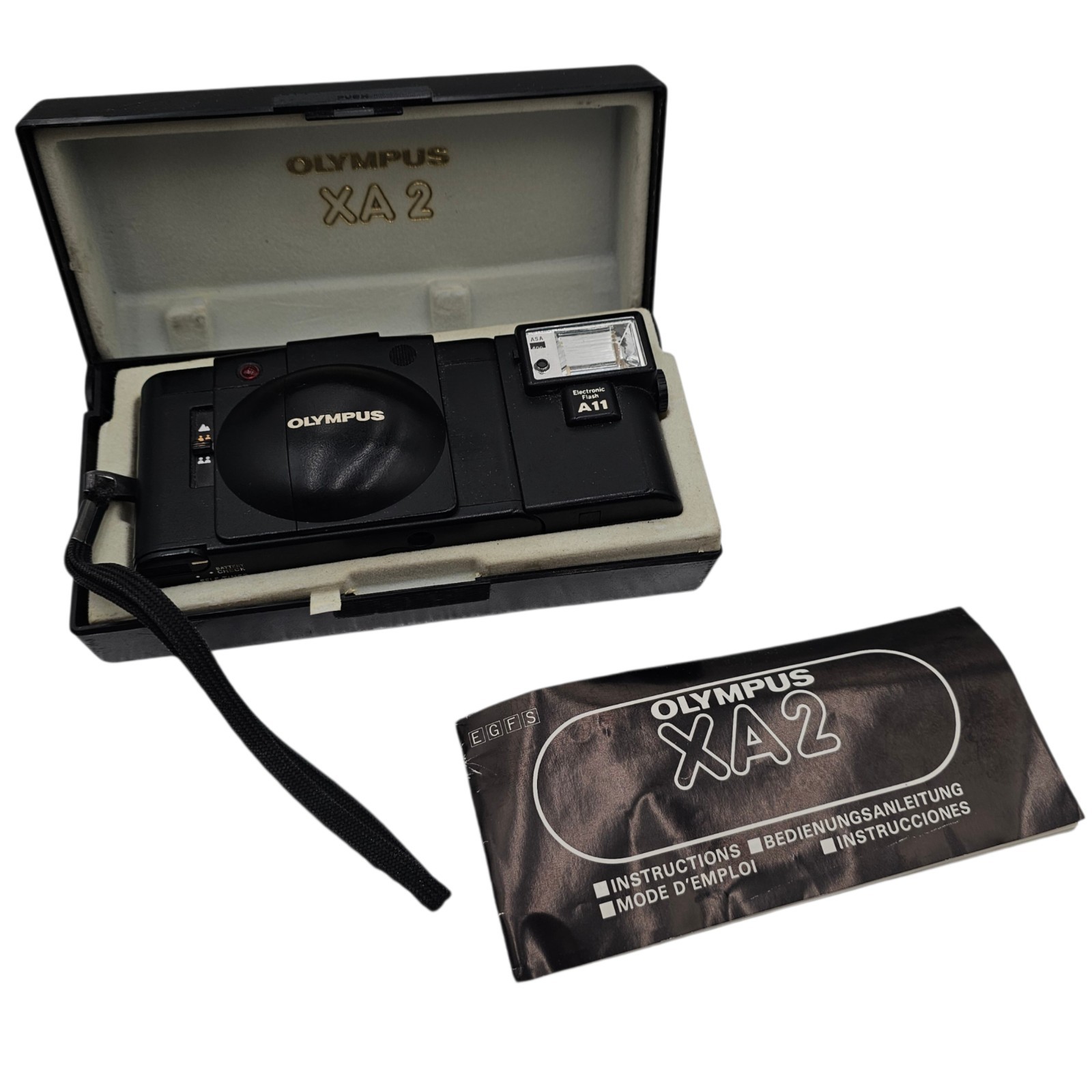 Olympus XA2 Zone Focus Point & Shoot 35mm Film Camera w/ A11 Flash Case & Manual