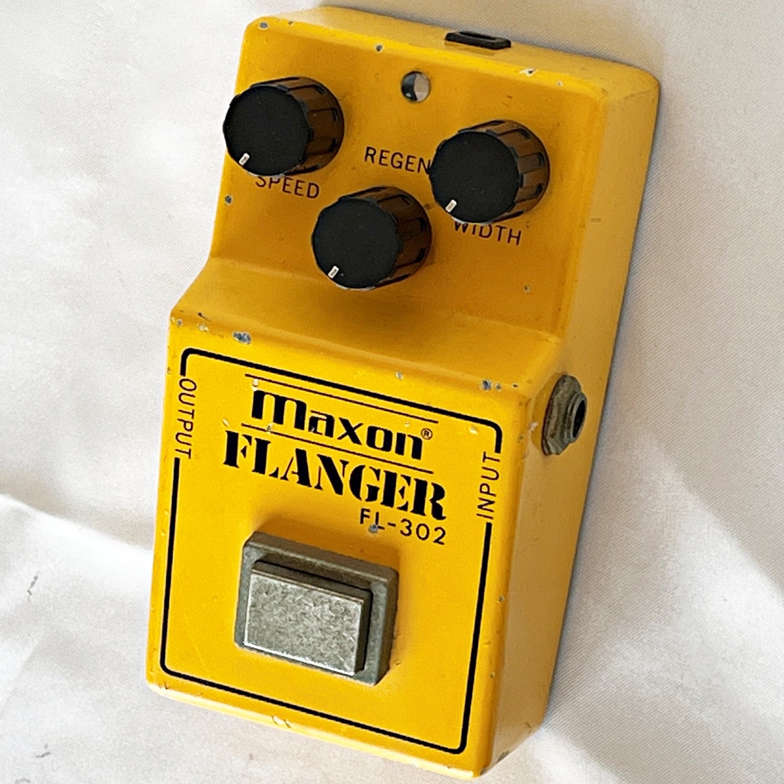 Maxon FL-302 Flanger 1980s Analog Vintage Guitar Effects Pedal Made in Japan 9V
