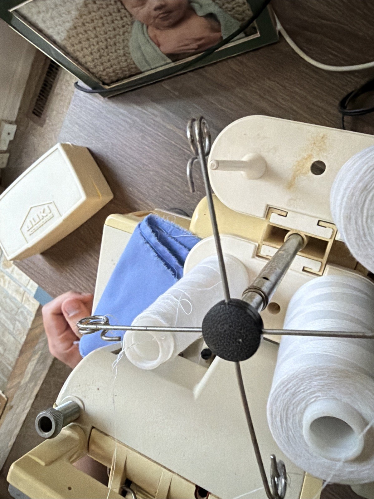 Juki MO-103 Serger Machine Sewing Overlock
