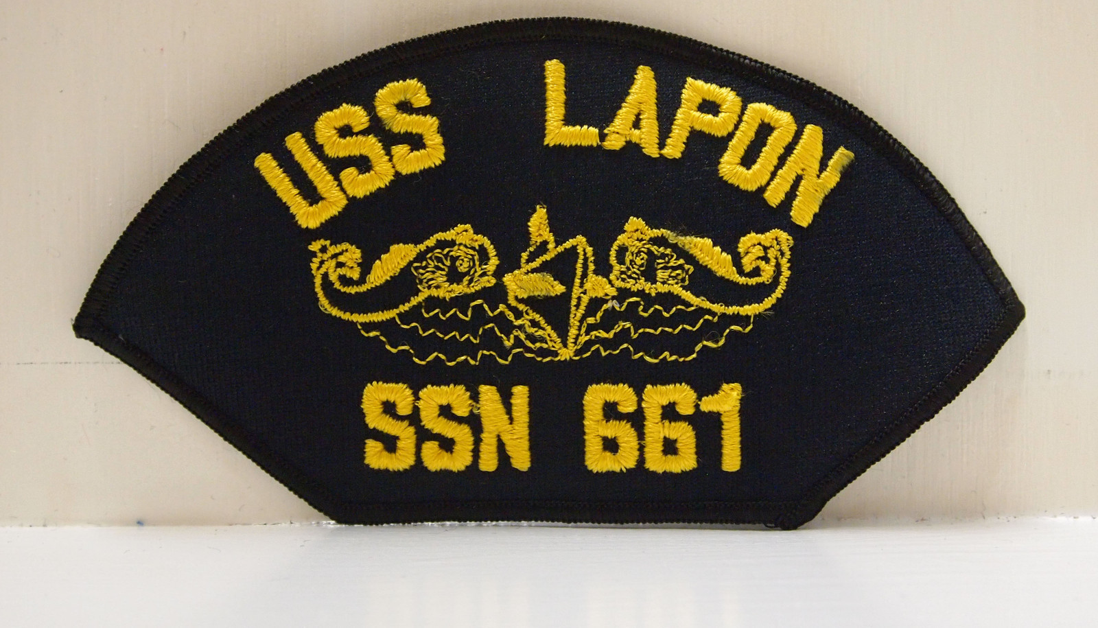 2 USS Lapon SSN 661 Ship Boat gold design patch patches USN US Navy Submarine