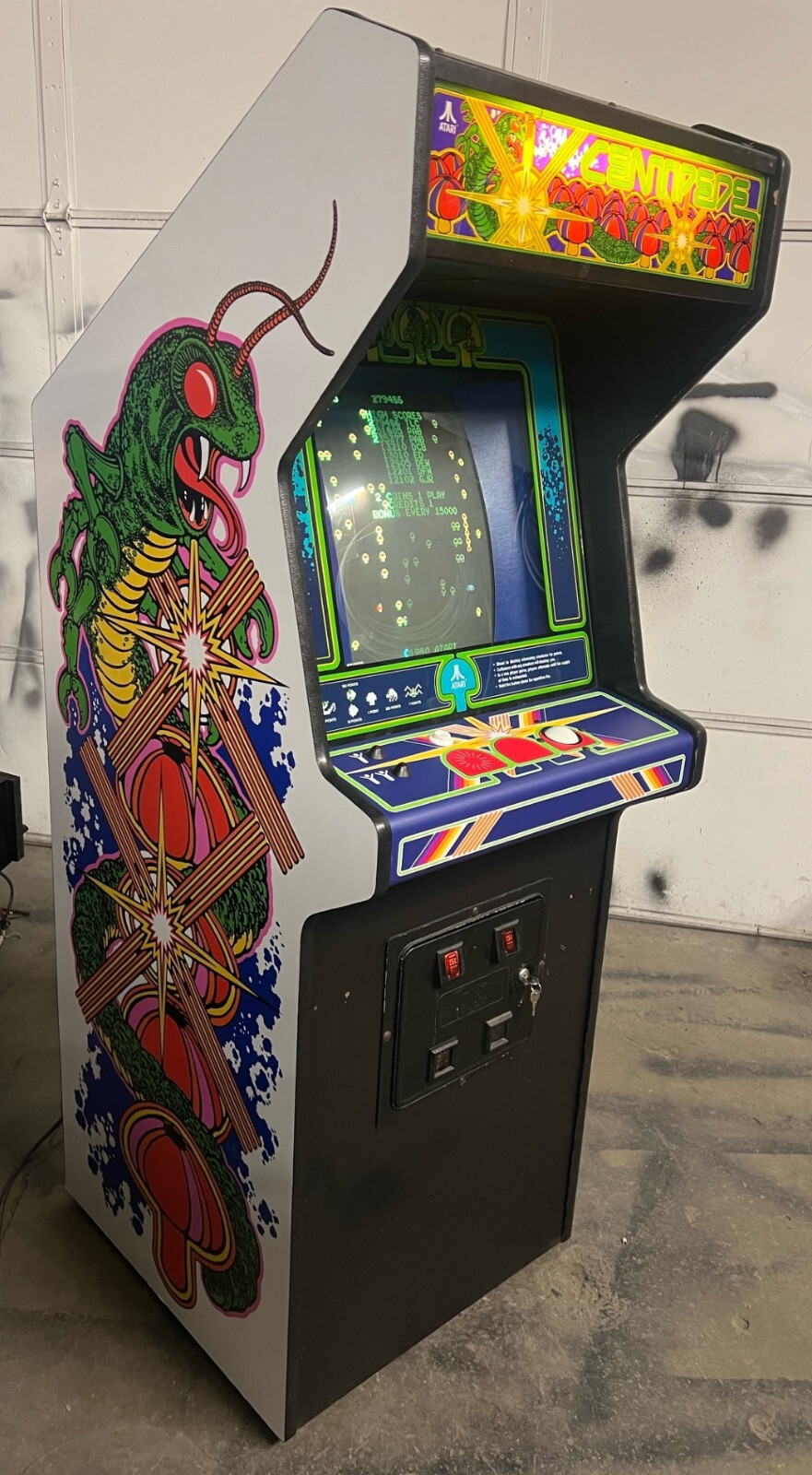 CENTIPEDE ARCADE MACHINE by ATARI (Excellent Condition) *RARE*