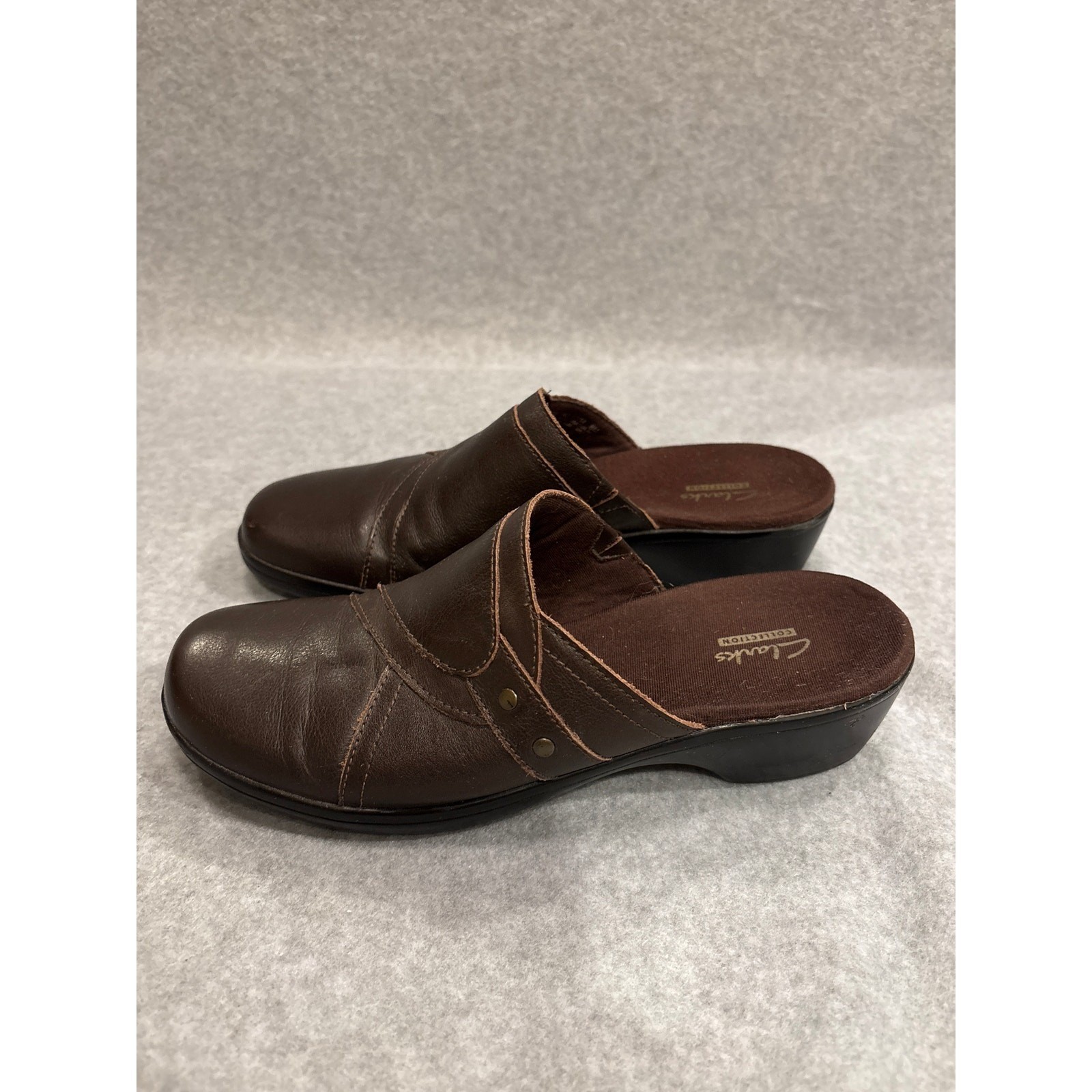 Clarks Collection Womens Brown Leather Mules Clogs Studded Low Wedge 8M 26067662