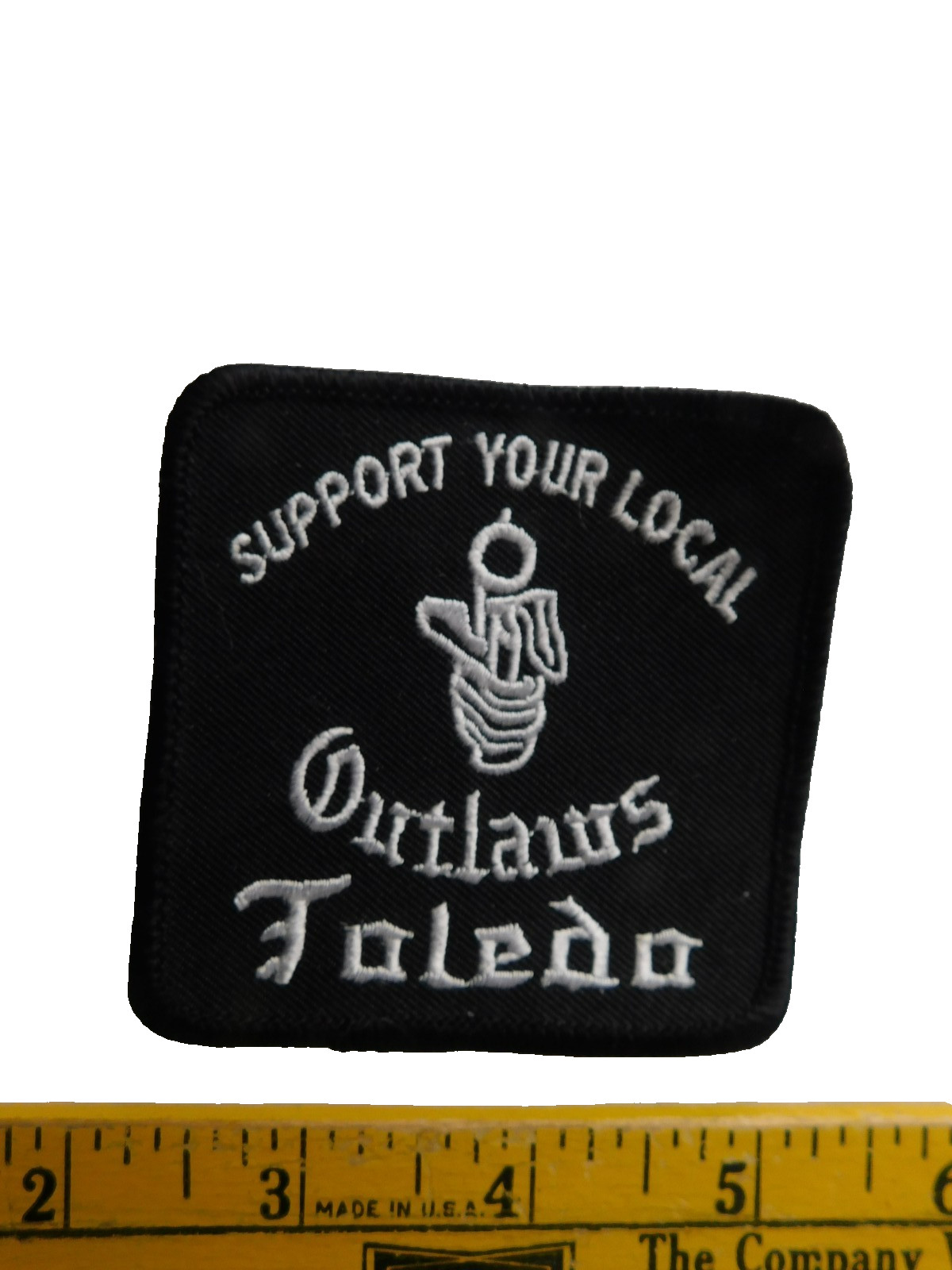 OUTLAWS MC TOLEDO SUPPORT LOCAL VINTAGE PATCH BIKER VEST  BADGE  1 % LHARLEY