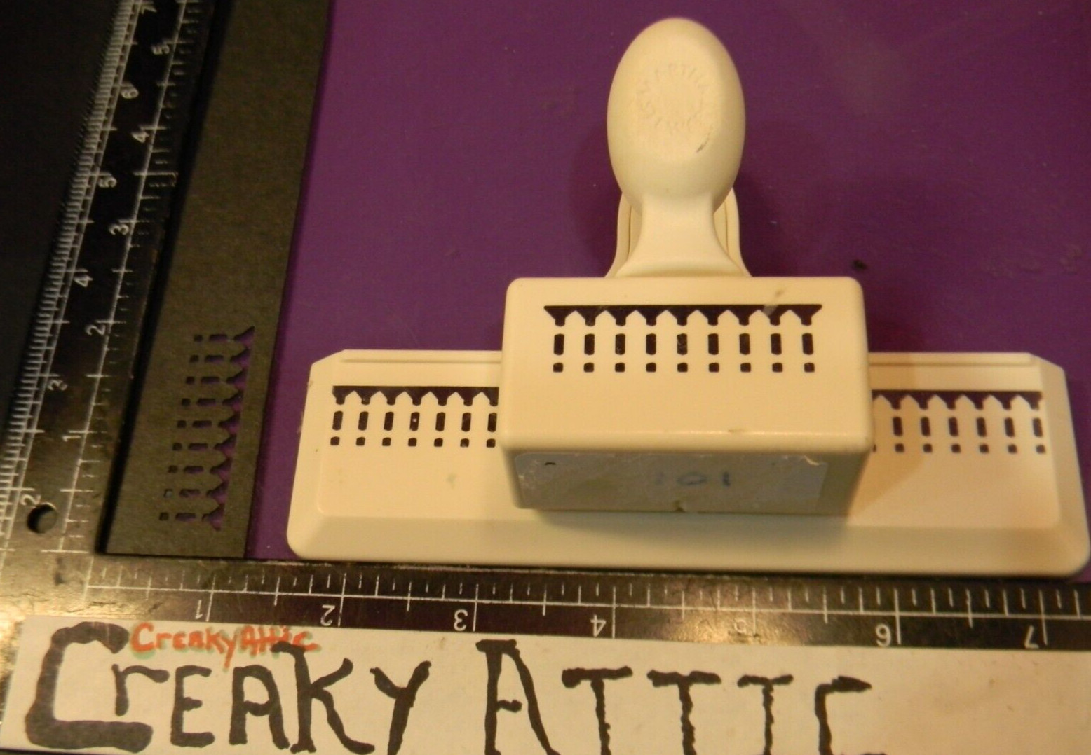 MARTHA STEWART PICKET FENCE PAPER PUNCH TRADITIONAL BORDER CREAKYATTIC