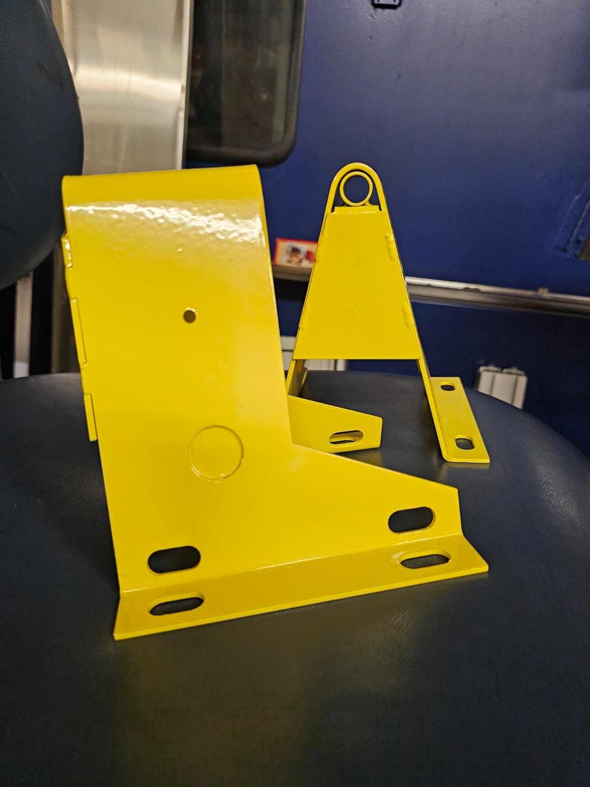 2 PC HEAVY RACK-A TIERS duty spool holder no rod