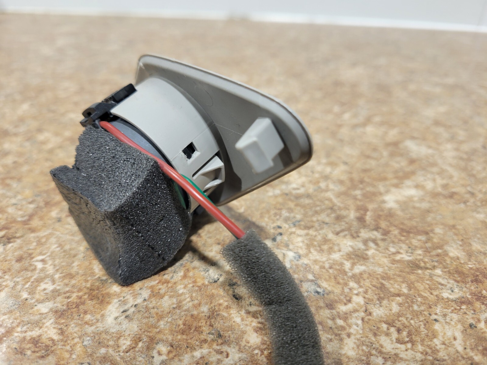2016 CHEVROLET TRAVERSE RIGHT PASSENGER SIDE FRONT TWEETER SPEAKER