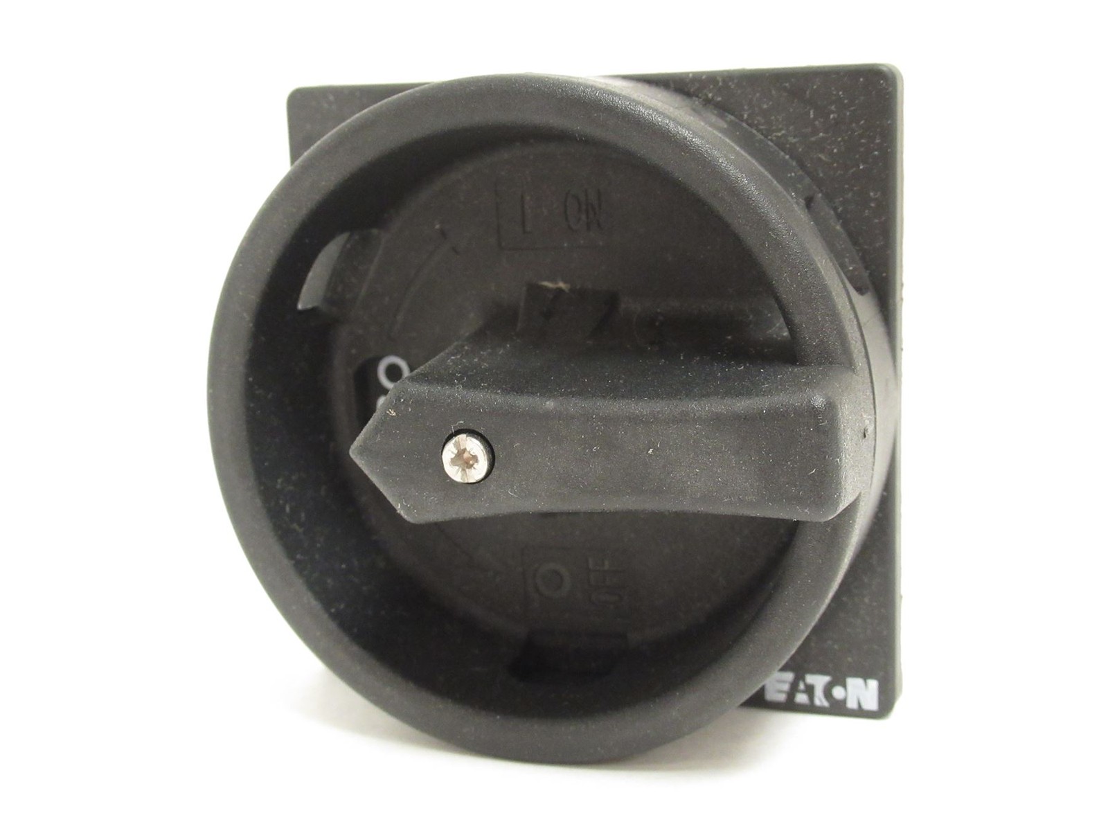 226051 New-No Box; Eaton SWB-SW-T0 Thumb-Grip; Black; Lockable With Padlock