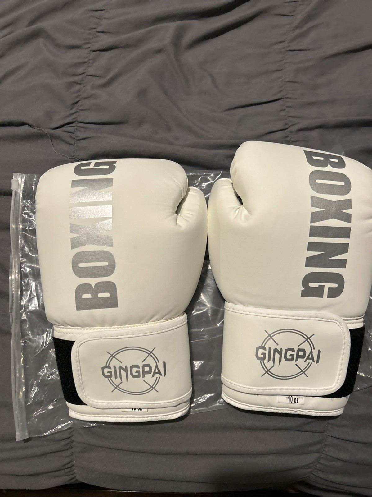 GINGPAI  10 Oz Boxing Gloves for Men Women, Training Gloves Brand New