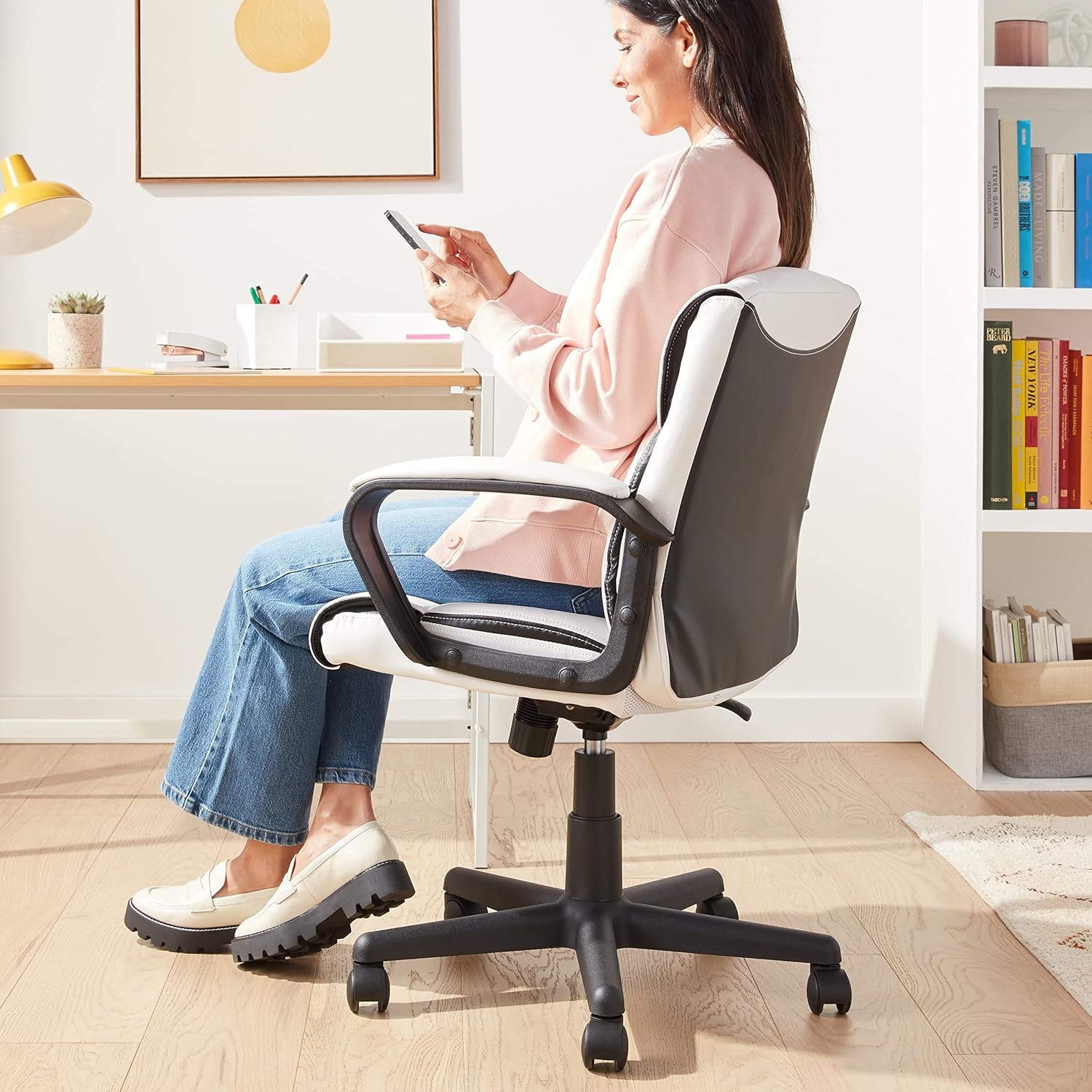 Amazon Basics Office Task Chair with Adjustable Height, 360° Swivel, Padded Armr