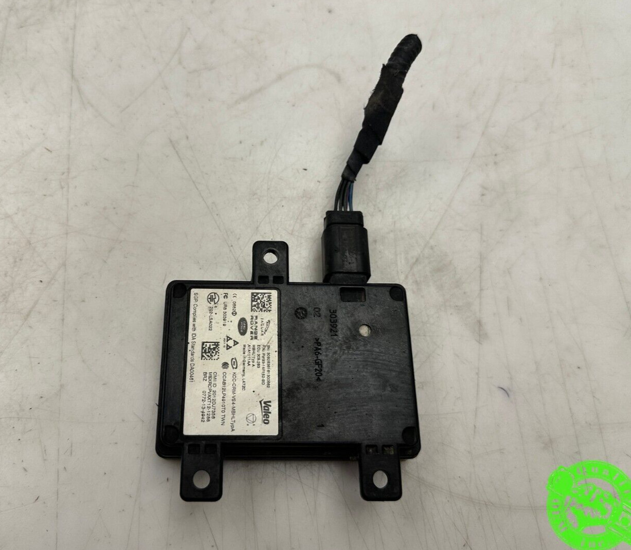 2016-2020 JAGUAR XE XF F-PACE REAR LEFT / RIGHT BLIND SPOT SENSOR CONTROL MODULE