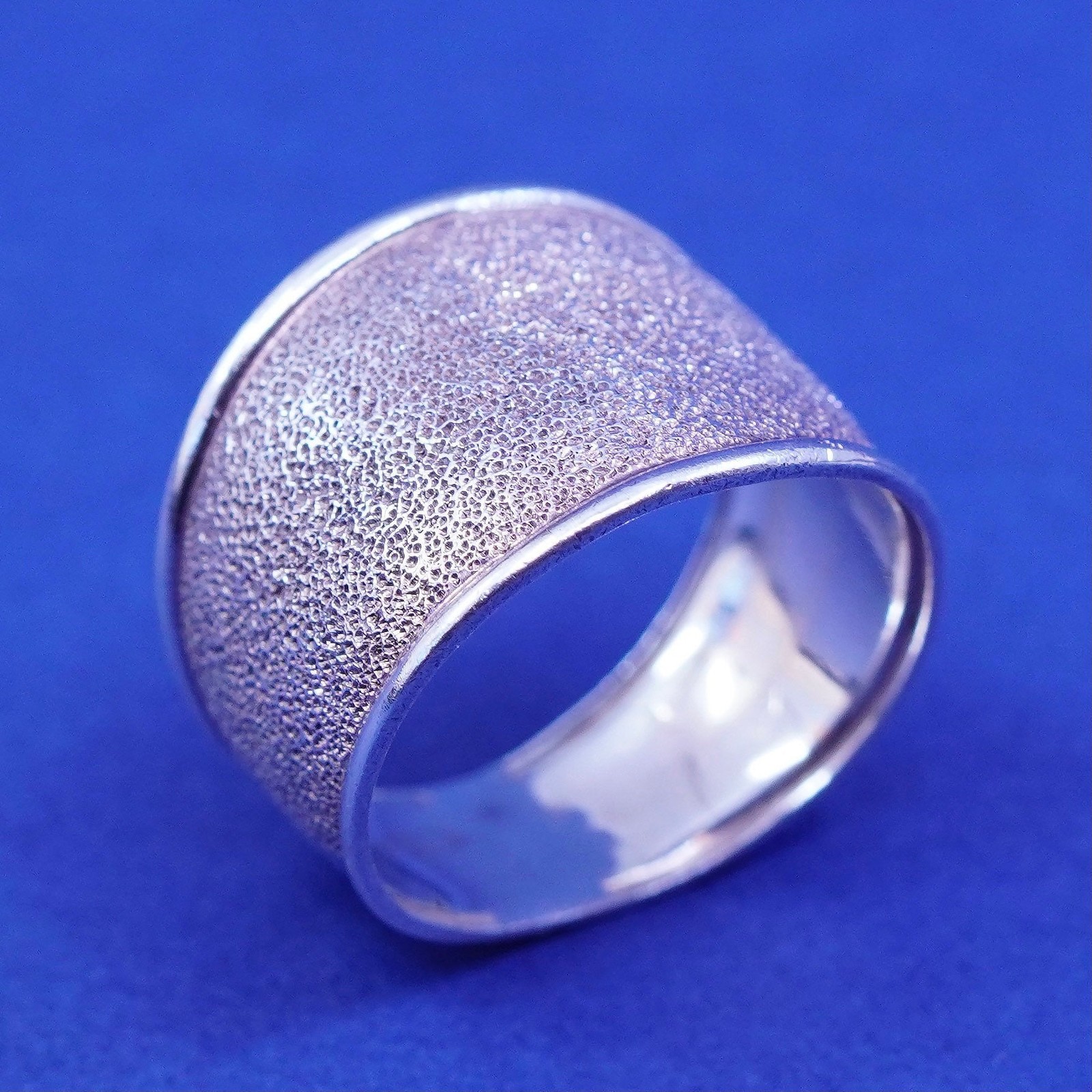 Size 6.75, vintage minimalist Sterling silver ring, glitter 925 band